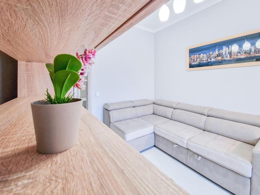Puccio - Station Apartment *